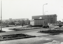 120116 Gezicht op de fietsersoversteekplaats aan het begin van de Kapteynlaan te Utrecht, uit het oosten. Rechts de ...